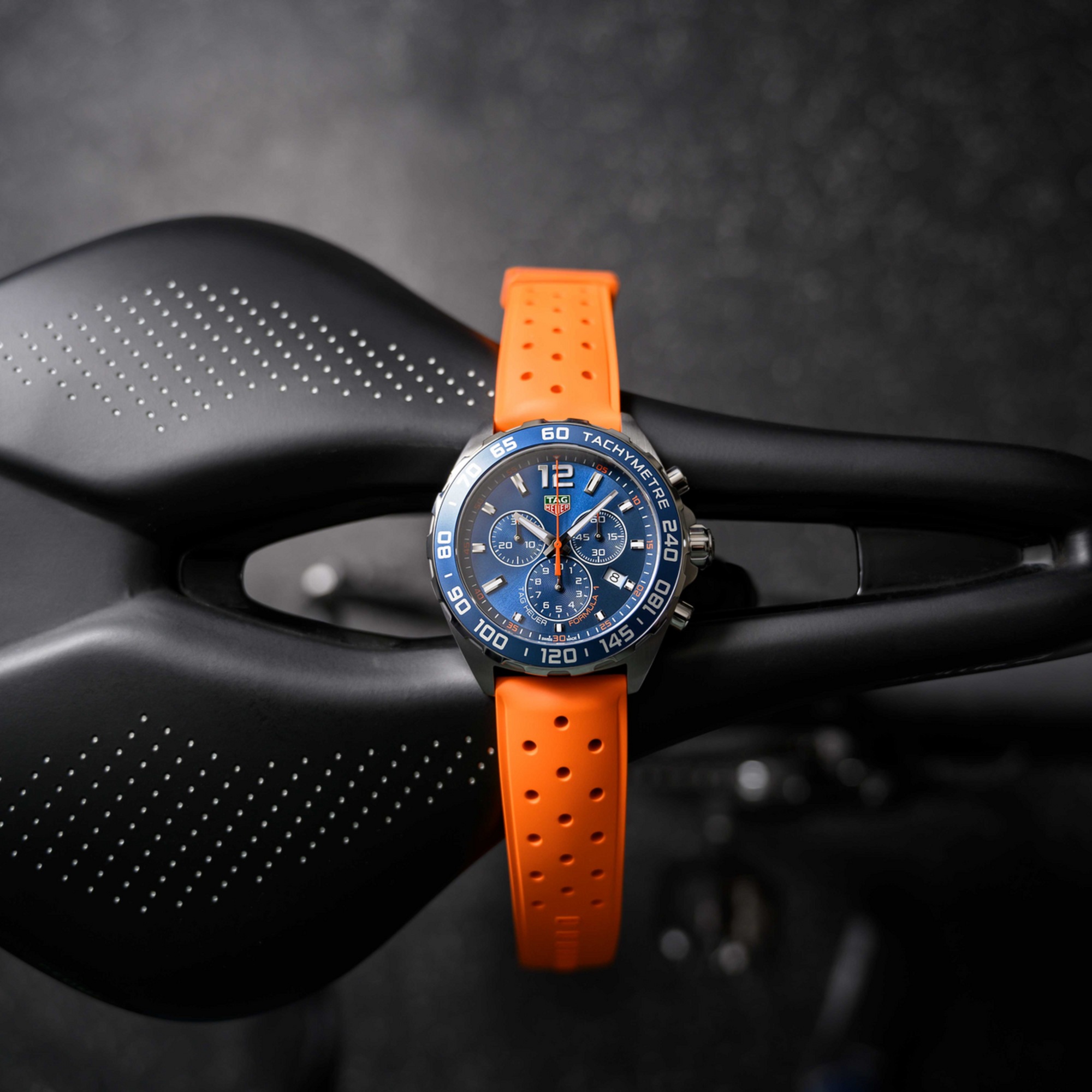 TAG Heuer Formula 1 Cronógrafo de cuarzo Hombre 43 mm - CAZ1014.FT8028 3 TAG Heuer Formula 1 Cronógrafo de cuarzo Hombre 43 mm - CAZ1014.FT8028
