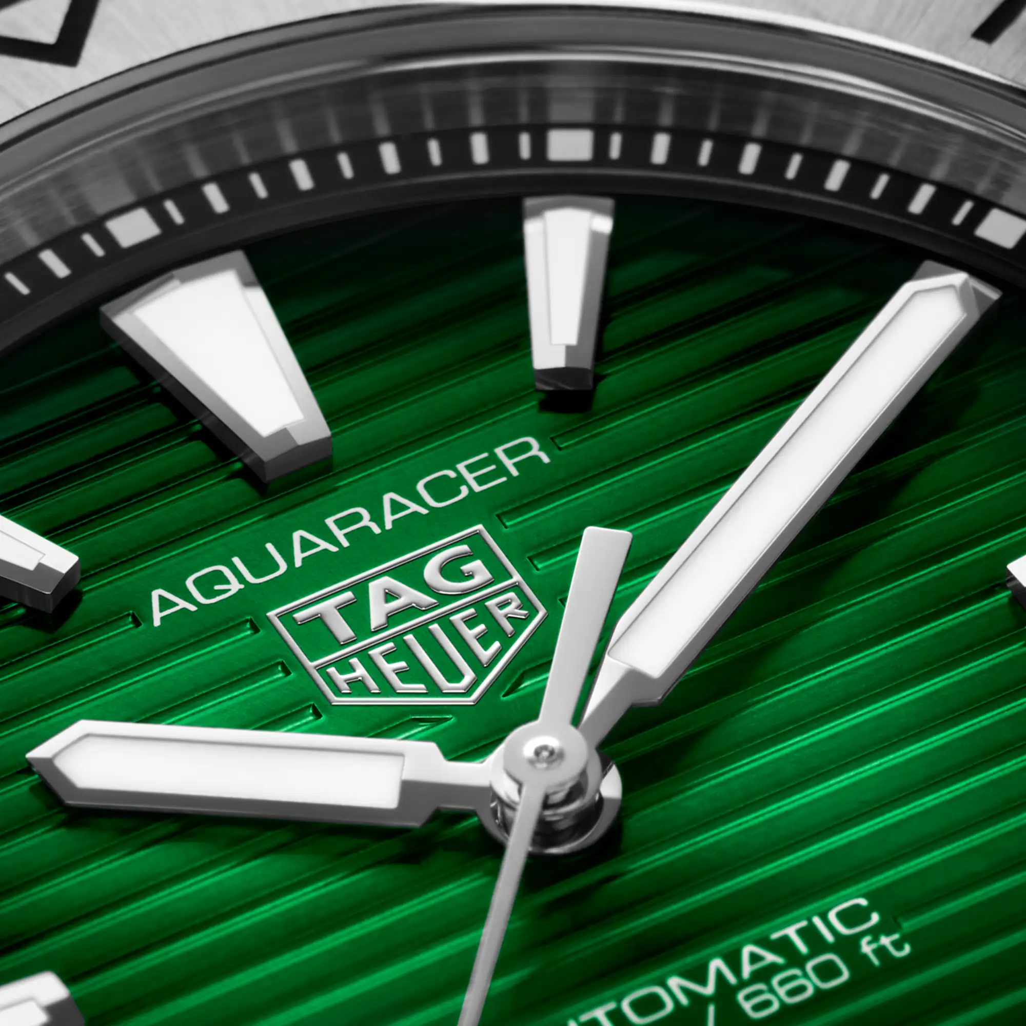 TAG Heuer Aquaracer Professional 200 Date - Steel - 40 mm | TAG Heuer US 3 TAG Heuer Aquaracer Professional 200 Date - Steel - 40 mm | TAG Heuer US